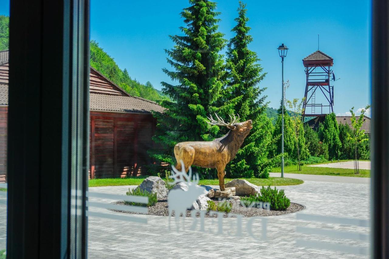 Penzion Deer Valca Luaran gambar